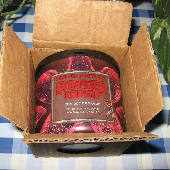 BBW Stranger Things The Demogorgon 3 Wick Candle NEW - Picture 7 of 7